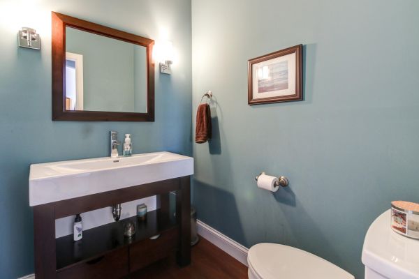 Cost of Powder Room Construction in Menomonee Falls